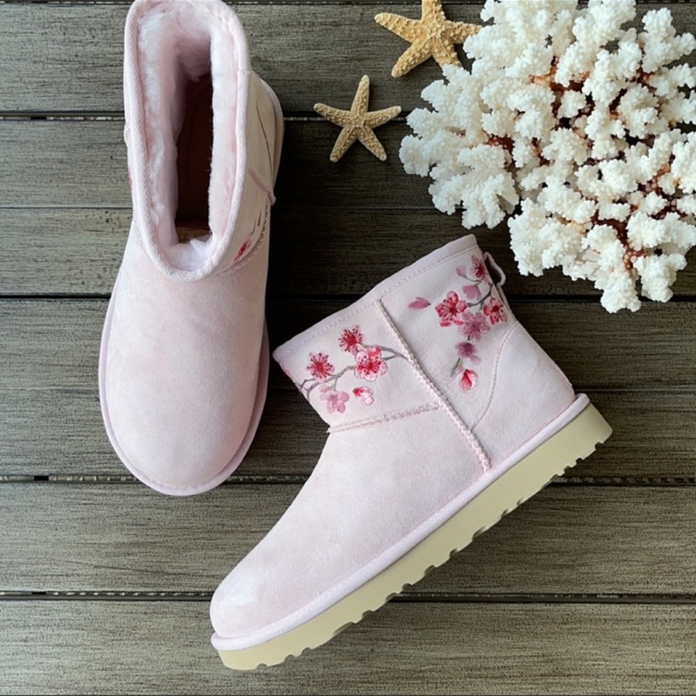 🌴🔆UGG- MINI BLOSSOM BOOTS🔆🌴 - Picture 7 of 15